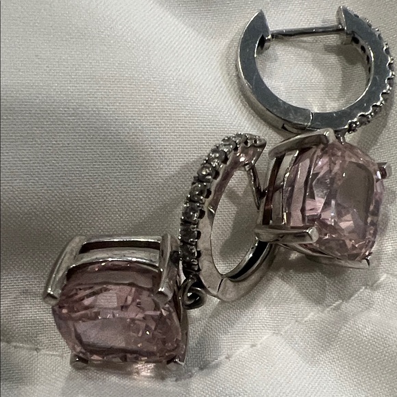 Anna Zuckerman -Argyle Pink Diamond Crystalline Earrings - Picture 14 of 15
